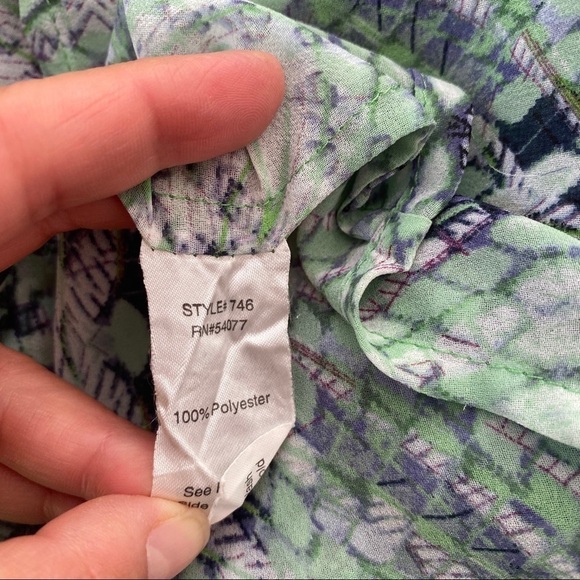 CAbi #746 Darby Sheer snakeskin Size large top - Picture 5 of 8